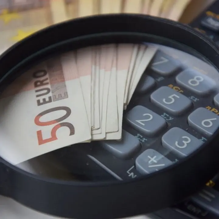 Fatture pagate 2 volte e decreti ingiuntivi mai impugnati, così sono andati in fumo 61 mln nelle Asp calabresi