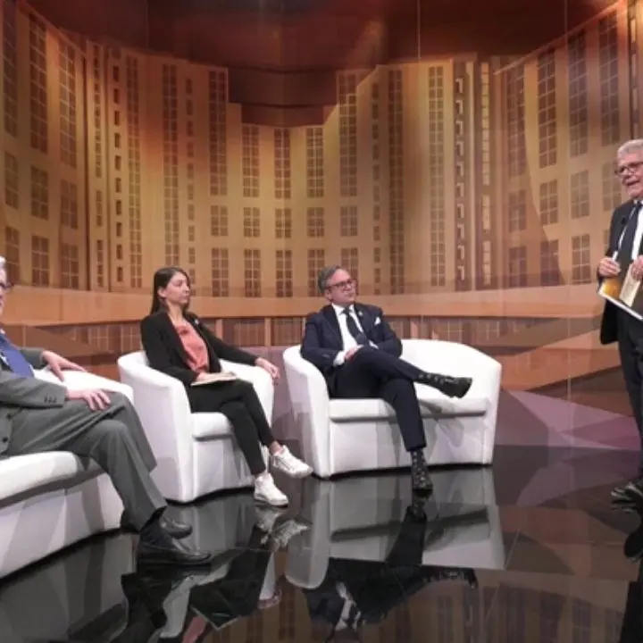 Pubblica Piazza, torna il talk di politica e informazione su LaC Tv