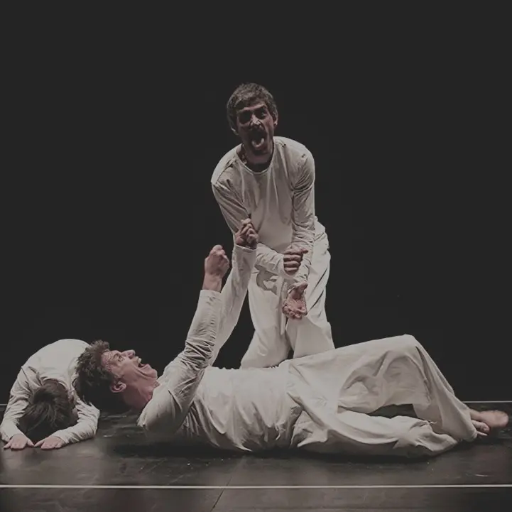 Lamezia, lo spettacolo Prove aperte di Max Mazzotta arriva sul palcoscenico del Grandinetti