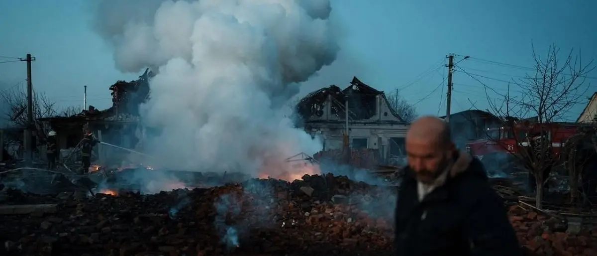 Al teatro di Mariupol ci sono dei superstiti, Zelensky: «Ad ogni bomba muro più alto tra Europa e Ucraina» -LIVE