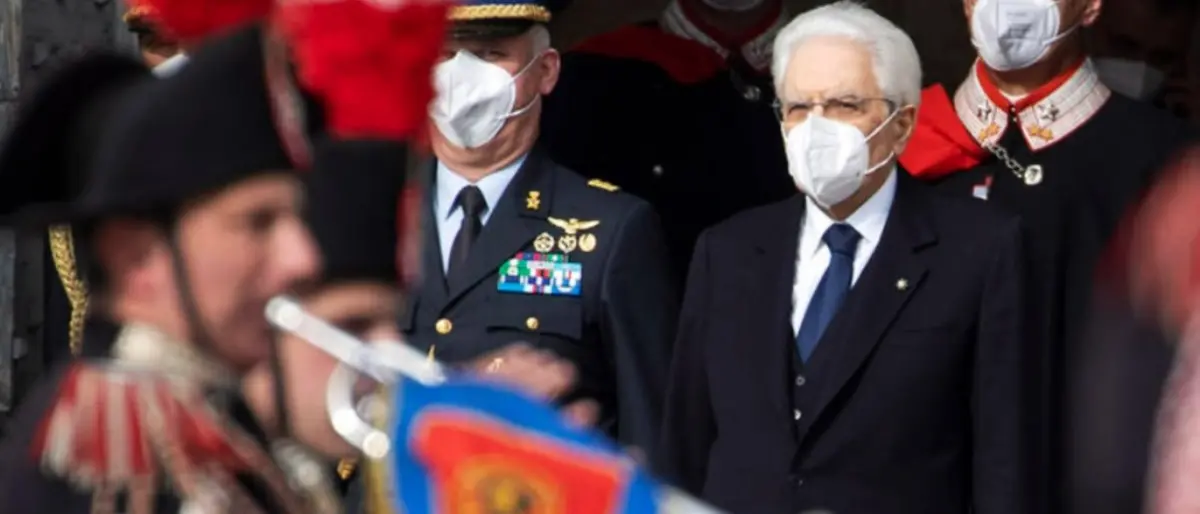 Mattarella: «Ci inchiniamo alla memoria. Nell’immagine delle bare di Bergamo il dramma della pandemia»