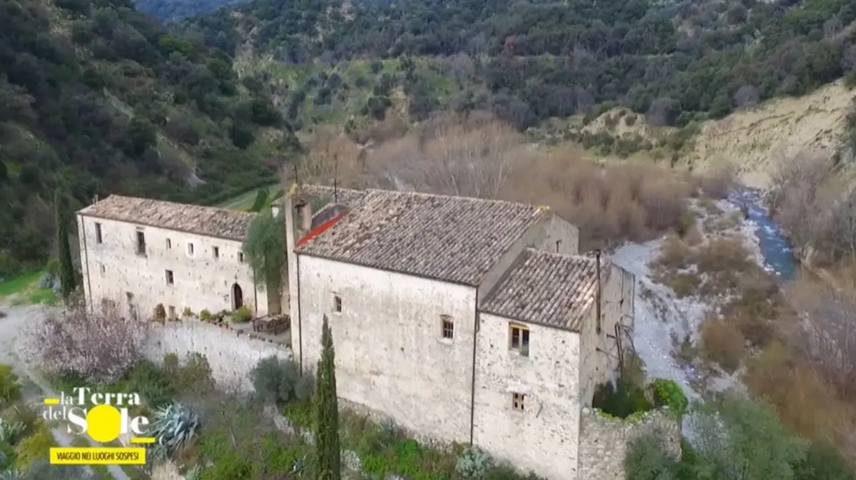 La Terra del sole: viaggio a Caulonia alla scoperta dell’eremo di SantI’larione