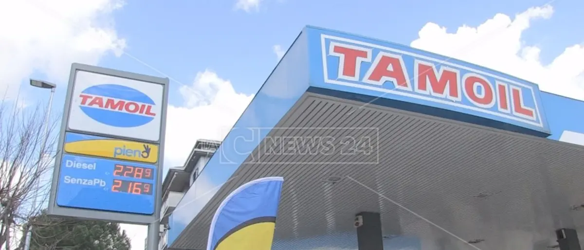 I benzinai calabresi pronti alla protesta: «Bene il taglio delle accise, ma se lo paghiamo noi falliamo»