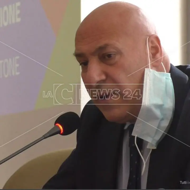 Bimba ucraina travolta e uccisa da un furgone a Crotone: il sindaco Voce proclama il lutto cittadino
