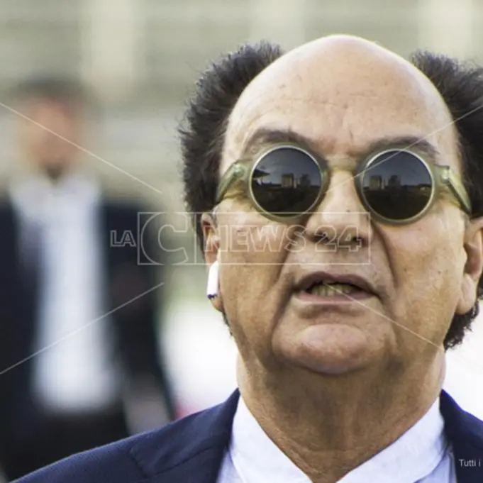 Cosenza Calcio, il presidente Guarascio riceve una vertenza dell’agente del calciatore Ndoj