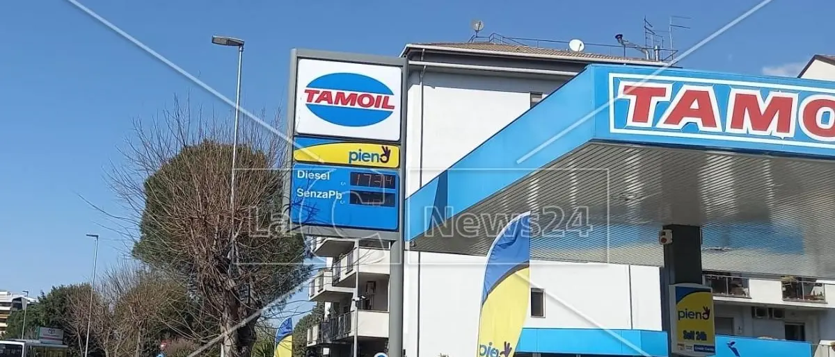 Scatta anche in Calabria la riduzione dei prezzi: il Governo taglia le accise