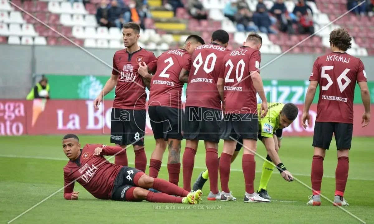 Reggina, gli amaranto pensano già al futuro: ecco la probabile rosa della prossima stagione