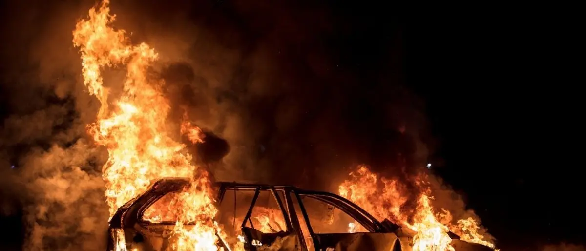 Incendio a Vibo Valentia, in fiamme l'auto della segretaria del prefetto