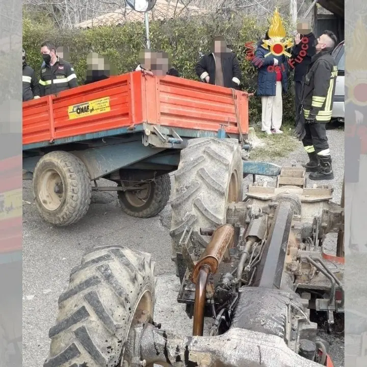 Trattore si ribalta nelle campagne di Lamezia Terme: morto il conducente 53enne