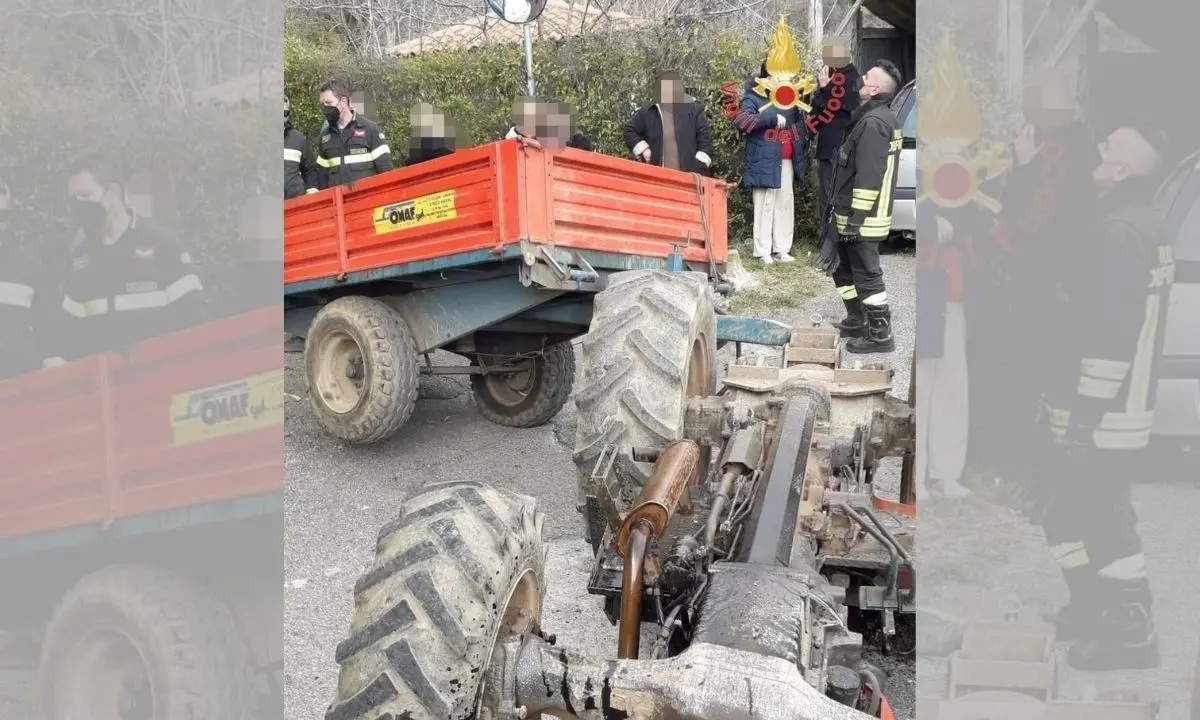 Trattore si ribalta nelle campagne di Lamezia Terme: morto il conducente 53enne