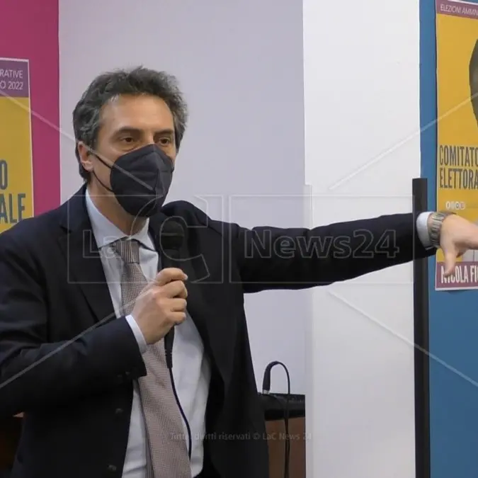 La corsa elettorale di Nicola Fiorita parte da Lido ma nega l’accordo con Talerico