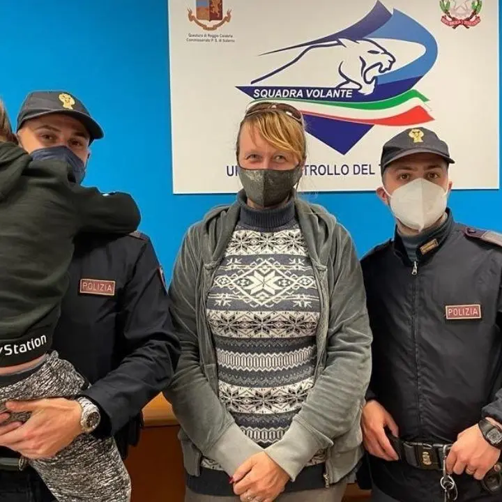Siderno: bimbo rifugiato ucraino si allontana da casa, la polizia lo rintraccia e lo riaffida alla famiglia