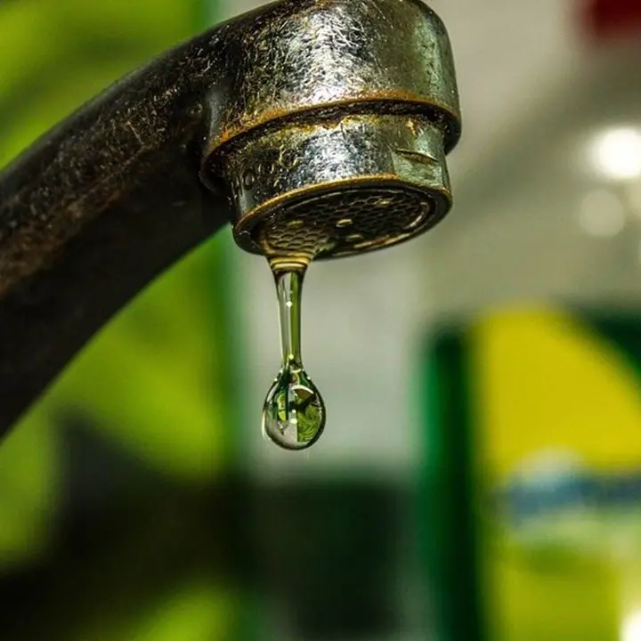 Nocera Terinese, dopo la frana paese senza acqua da oltre 24 ore: il Comune chiude le scuole