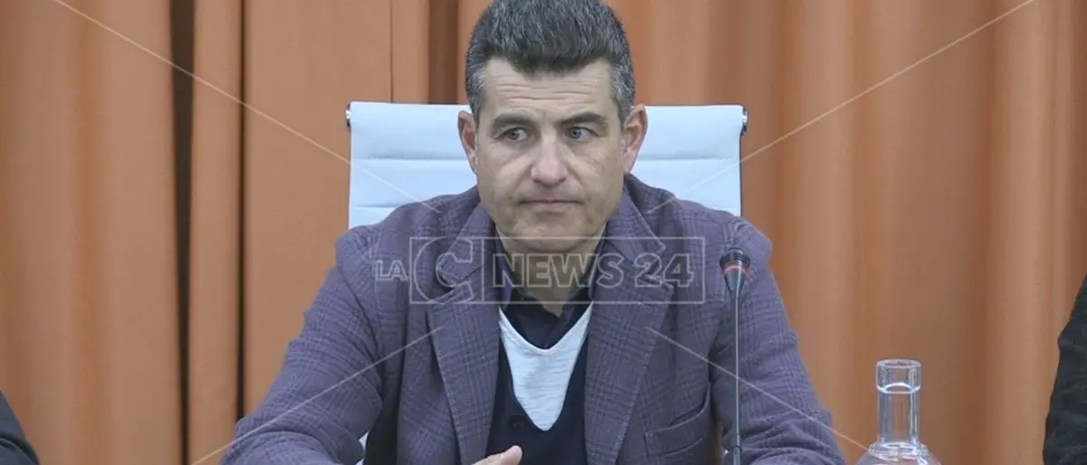 Guasto al centralino dell’ospedale di Cosenza, il presidente del Consiglio comunale Mazzuca: «Inaccettabile»