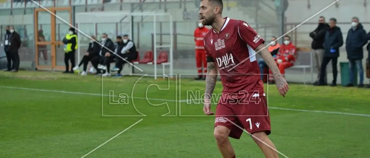 Reggina, testa alla sfida contro la Cremonese: Menez e Denis verso il recupero