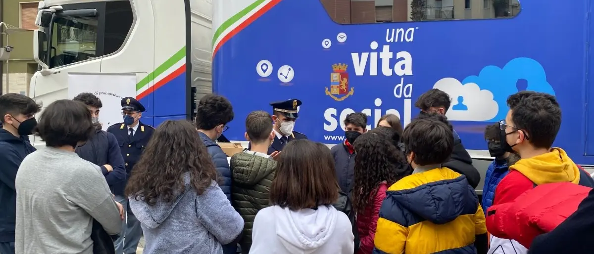 Lotta al cyberbullismo, Ferraro (Polizia postale): «Nel Cosentino casi raddoppiati in un anno»