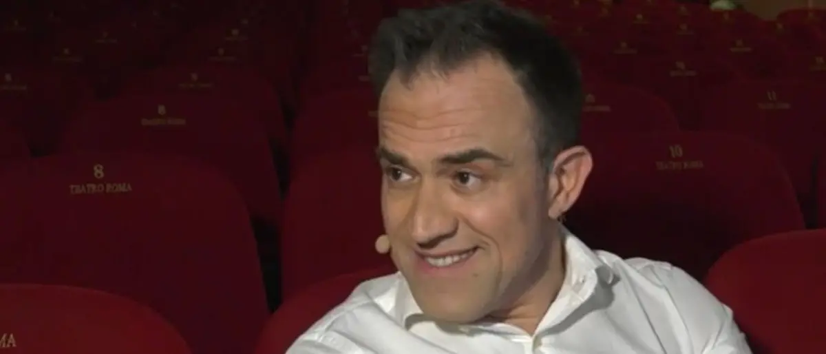 Gennaro Calabrese torna a teatro, lo spettacolo “Un Calabrese su Marte” nello speciale de LaCapitale: ecco la puntata