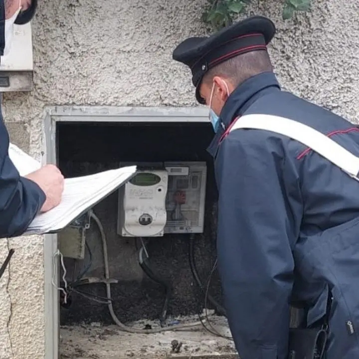 Da anni rubava energia elettrica grazie a un allaccio abusivo: un arresto nel Catanzarese