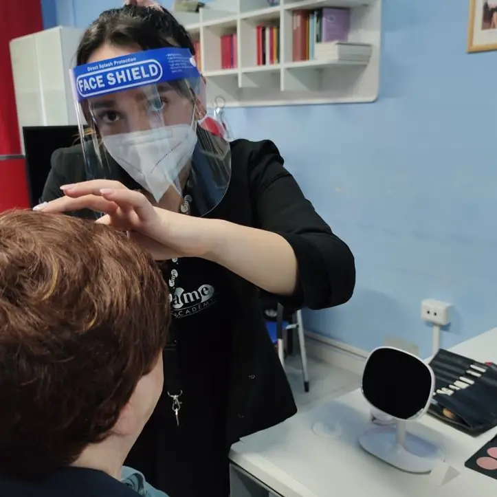 Rossetti e smalti, per un giorno il reparto di Oncologia di Cosenza diventa una beauty farm