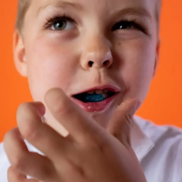 A 10 anni rischia di soffocare per una caramella andata di traverso, salvato