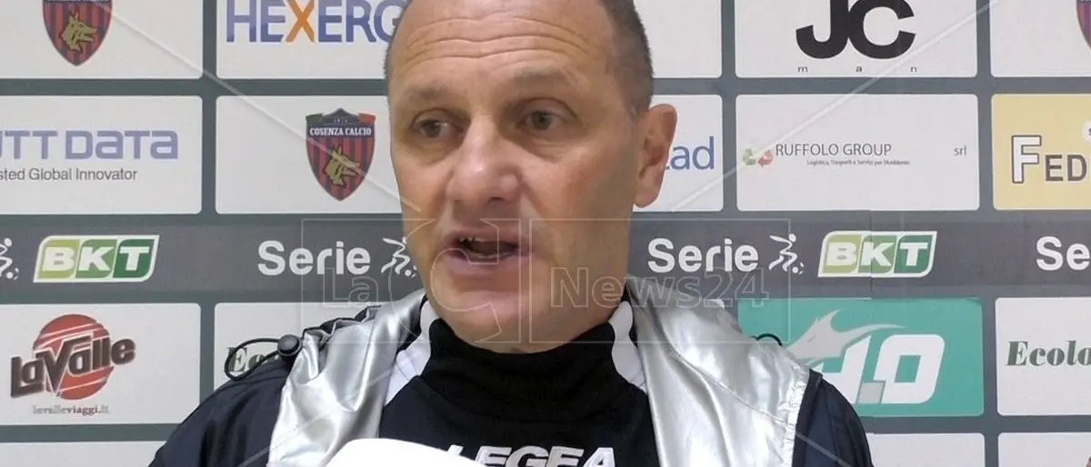 Verso Cosenza-Parma, l’allenatore rossoblù Bisoli: «Da qui alla fine sono otto finali»