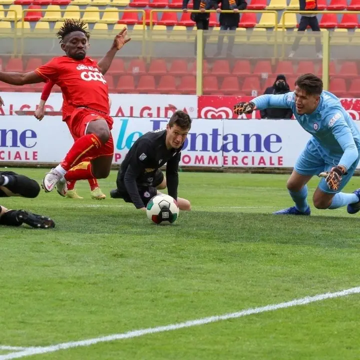 Catanzaro-Monterosi Tuscia 1-2: sconfitta che complica il cammino delle Aquile in chiave playoff