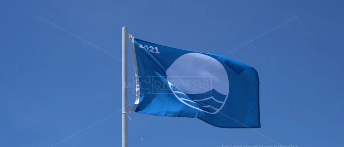 Bandiere blu, dalla Regione 450mila euro per 15 Comuni: «Riconoscimento per chi crea località di eccellenza»