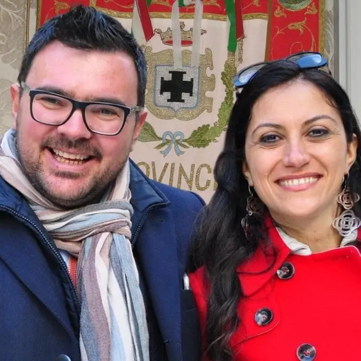 Egregio Marco Ambrogio, il miglior supporto che può dare a sua moglie è dimettersi