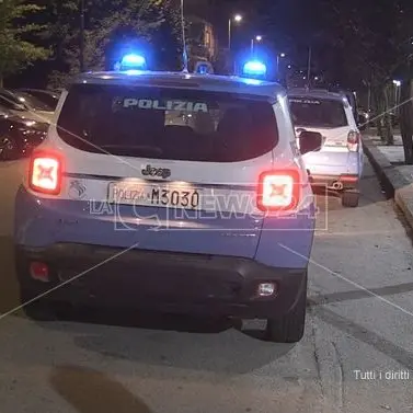 Omicidio in provincia di Napoli, 18enne ucciso a coltellate durante una rissa