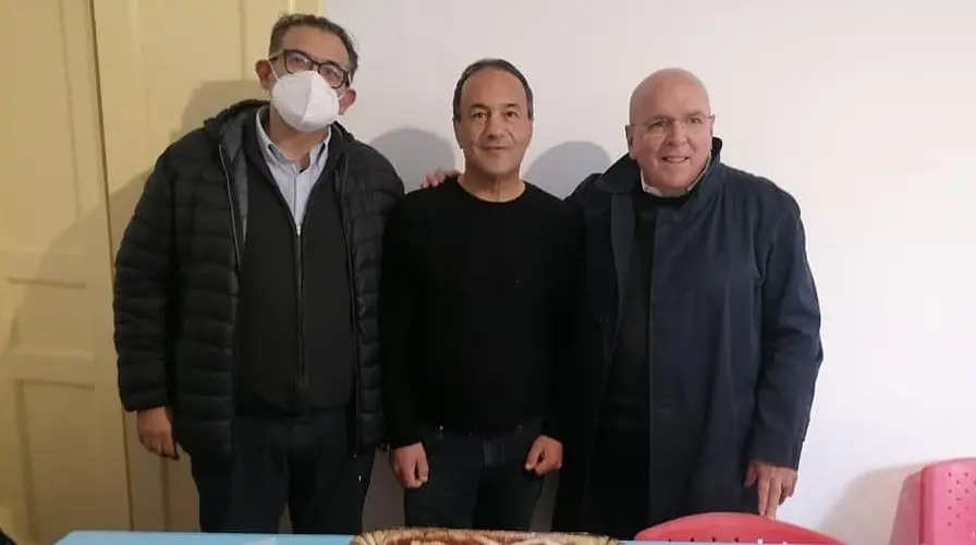 Riace, Mimmo Lucano riapre Città Futura e dedica un laboratorio a Gino Strada