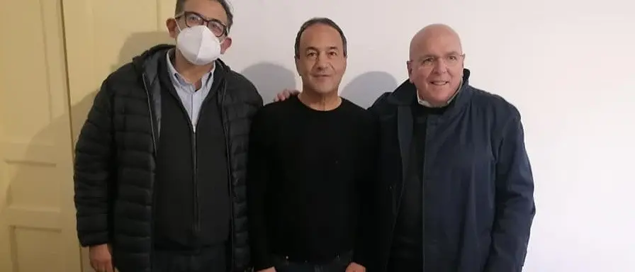 Riace, Mimmo Lucano riapre Città Futura e dedica un laboratorio a Gino Strada