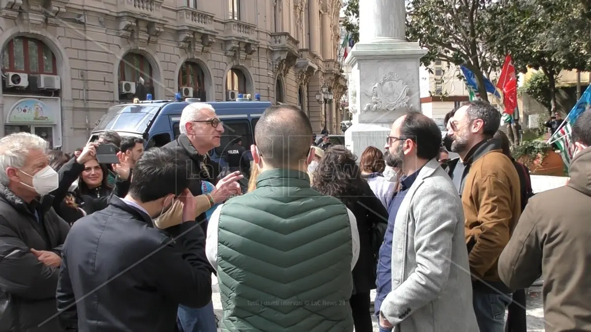 Navigator in piazza, ancora nessuna soluzione all’orizzonte per i 170 lavoratori calabresi