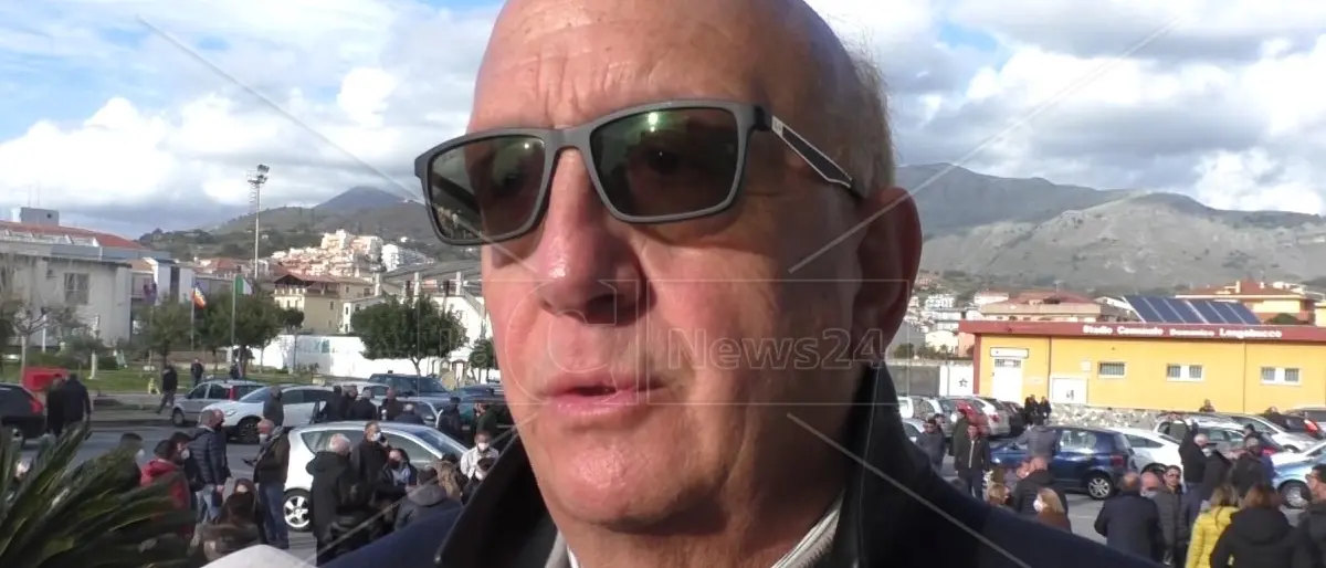 Squadre multate per minuto di silenzio, Lega dilettanti Calabria: «Serve l’autorizzazione»