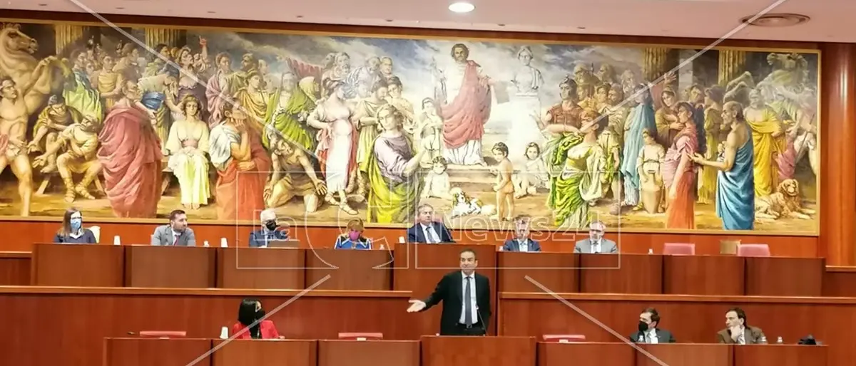 La multiutility diventa il Vietnam di Occhiuto: è il primo passo falso del centrodestra