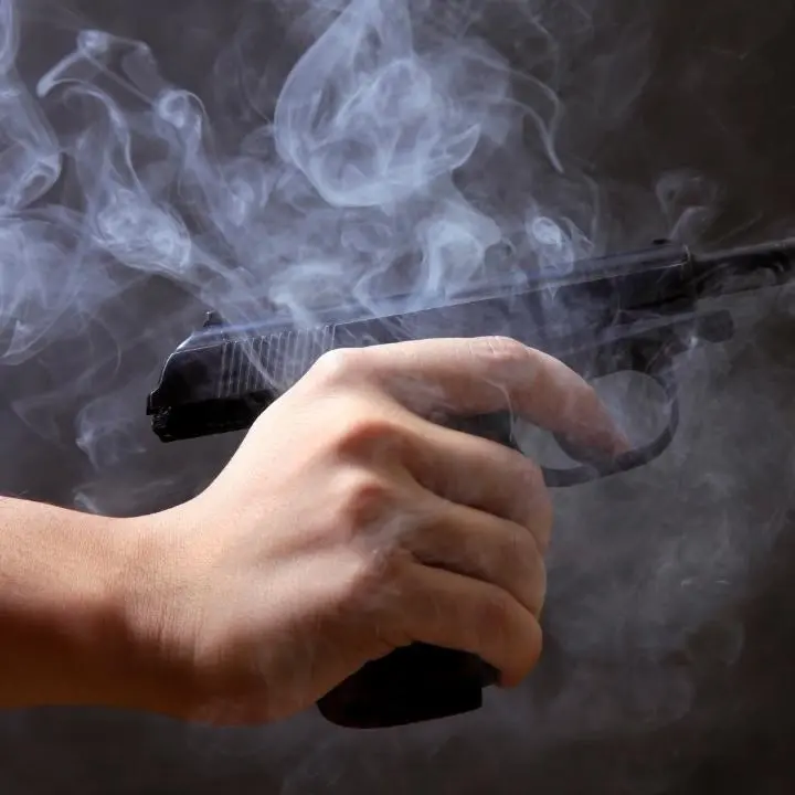 Colpo di pistola contro il Centro calabrese di solidarietà: «Le nostre attività una spina nel fianco»