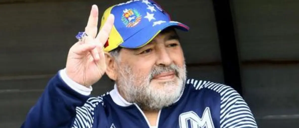 Morte Maradona, chiesto il rinvio a giudizio per 8 operatori sanitari: sono accusati di omicidio colposo