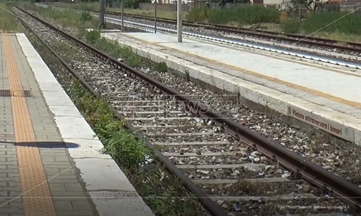 Ferrovie della Calabria, dal 20 aprile al 31 luglio 2023 sospeso il collegamento tra Catanzaro e Lido