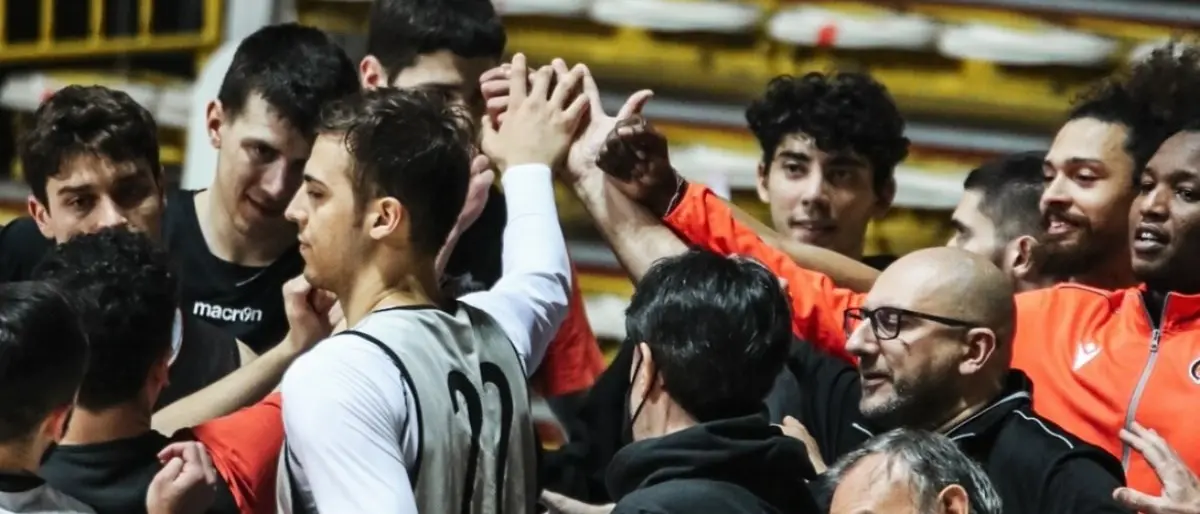 Ragusa va ko, la Viola stacca il pass salvezza: finisce 75-70 al Palacalafiore