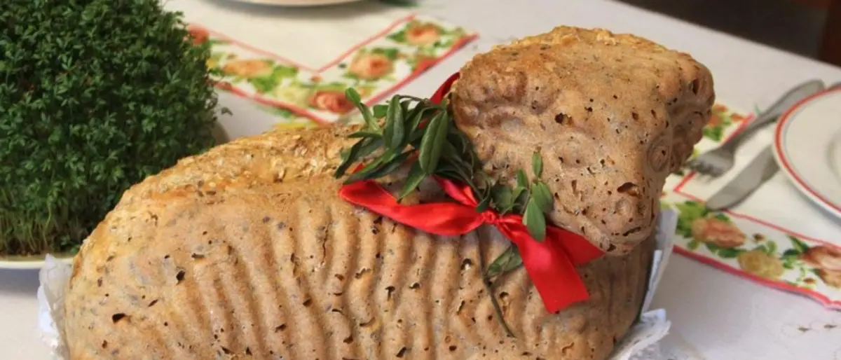 Pasqua in famiglia: 9 italiani su 10 hanno scelto di restare a casa. Spesi 1,8 miliardi per imbandire le tavole