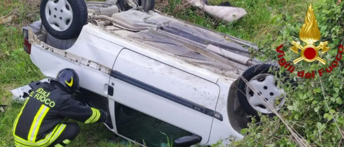 Ancora un incidente nel Crotonese, feriti 5 ragazzi in un sinistro lungo la provinciale tra Corazzo e Scandale