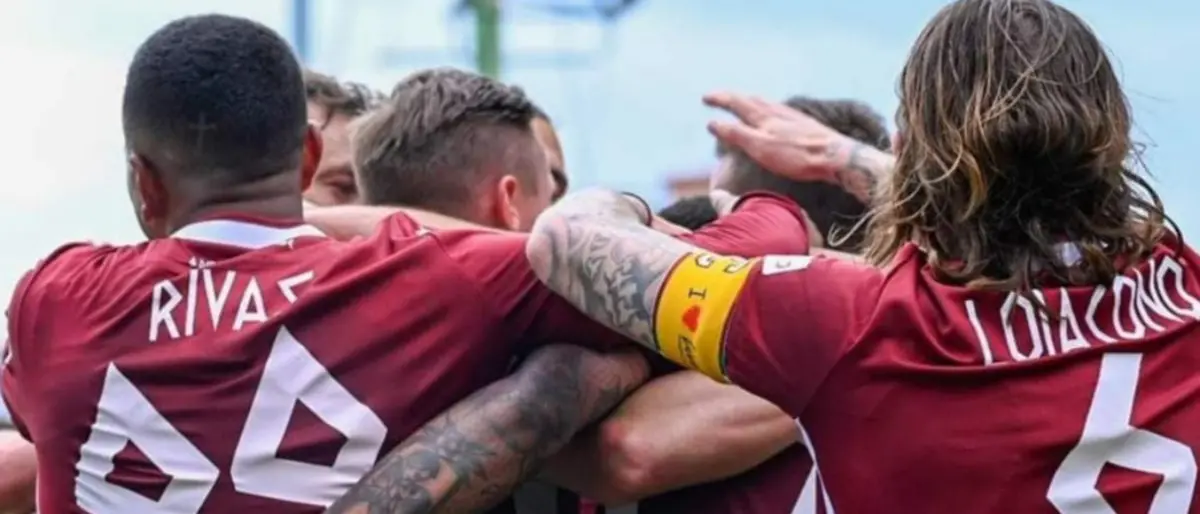 La Reggina si fa giudice della corsa alla Serie A: Folorunsho a segno, Lecce ko