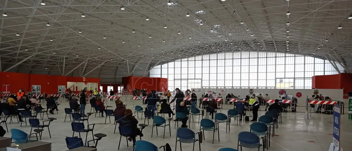 Un anno di vaccinazioni anti-Covid all’ente fiera di Catanzaro: «Somministrate oltre 200mila dosi»