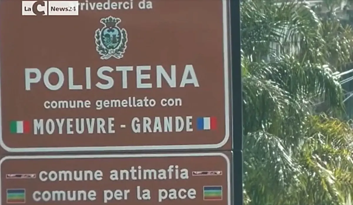 Polemiche a Polistena per due tesserati dell’Associazione partigiani, il Pci: «Attacchi indegni». La nostra replica