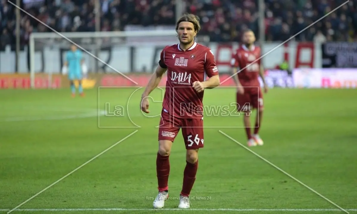 Reggina, è addio anticipato con Hetemaj: ceduto ufficialmente all’HJK Helsinki