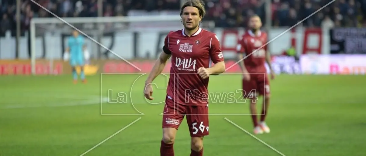 Reggina, è addio anticipato con Hetemaj: ceduto ufficialmente all’HJK Helsinki