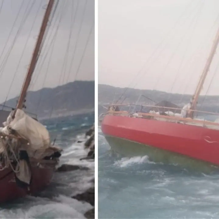 Barca a vela si incaglia tra gli scogli, tre persone salvate nel Reggino