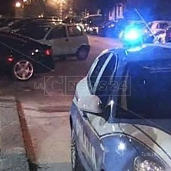Sparatoria a Reggio, 30enne ferito a colpi d’arma da fuoco