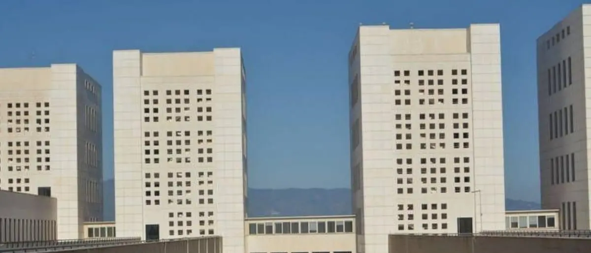 Le lamentele dell’ex consigliere regionale Battaglia per l’esclusione dal dottorato di una candidata