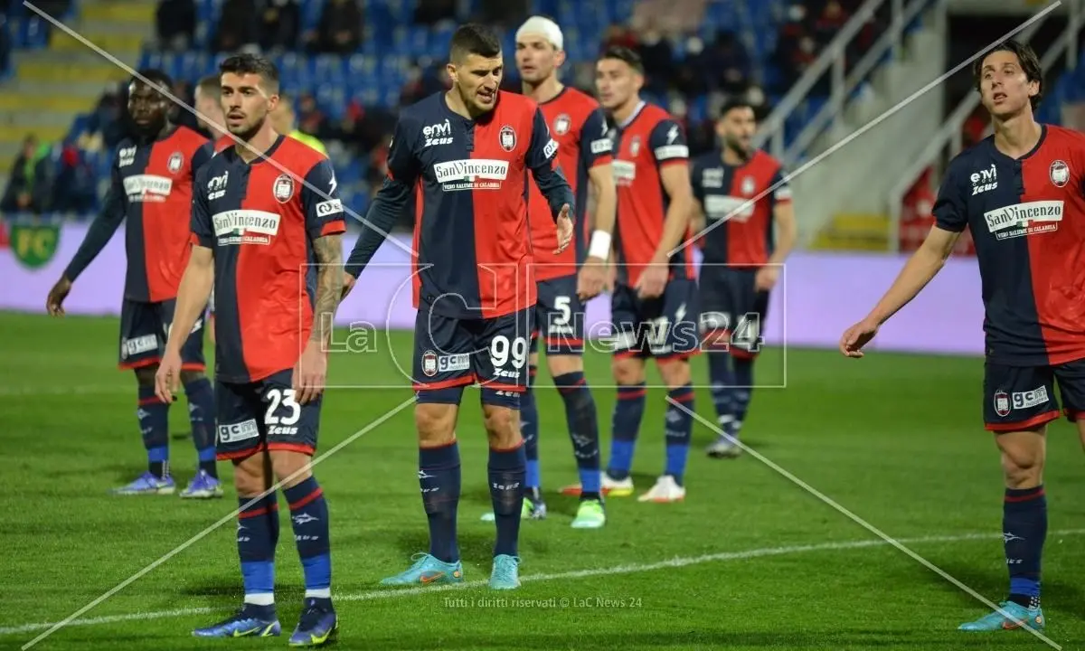 Crotone-Cremonese: i pitagorici battono la capolista ma retrocedono in Serie C