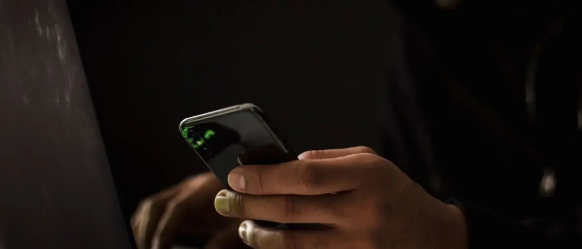 La baby sitter fake, lo spettro del pedofilo sui gruppi Facebook di Cosenza